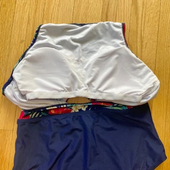 CUPSHE Hibiscus High Neck Keyhole One Piece Navy Floral Bathing Suit Size M - Picture 8 of 10